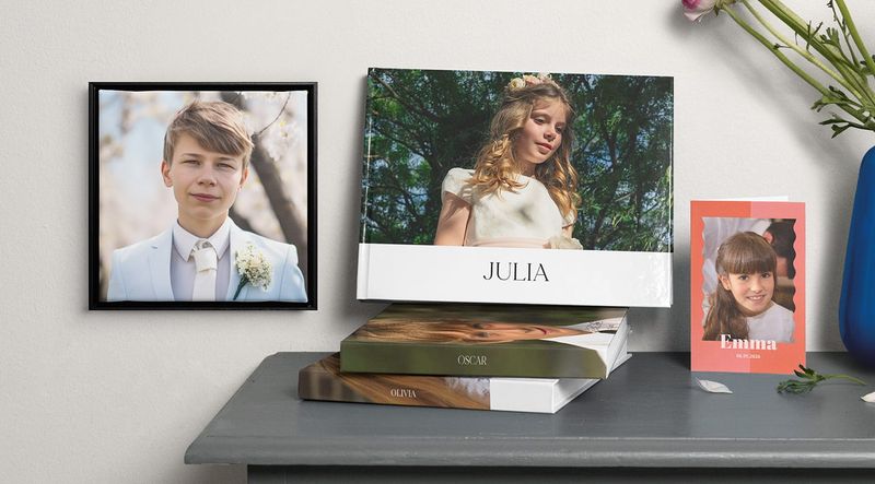 Een selectie van kaarten, kleine fotoboeken en wanddecoratie