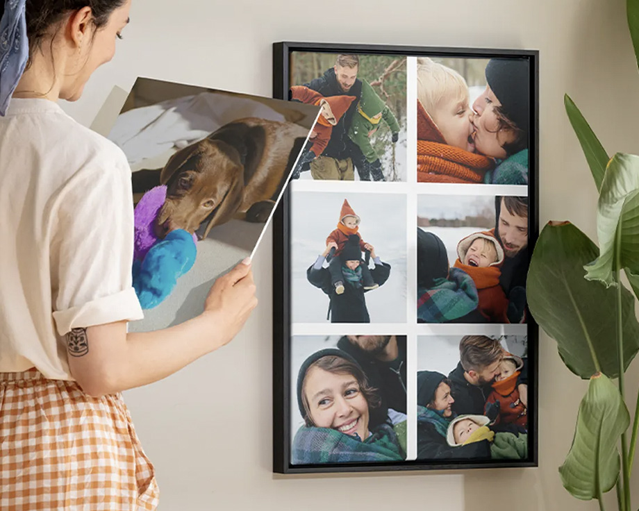 Een vrouw die gepersonaliseerde wanddecoratie bewondert