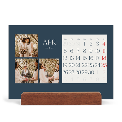 Bureaukalender met houten standaard  — Leisteen & schreef [April]