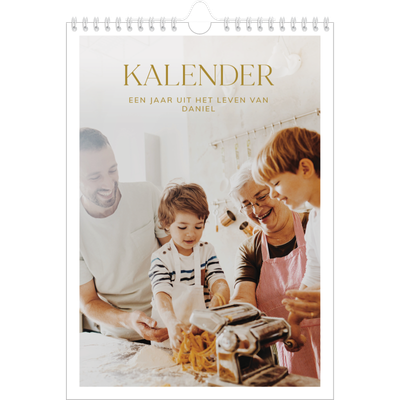 Fotokalender A4 (20 x 30 cm) — Gouden tekst groot [omslag]
