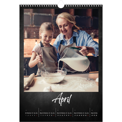 A3 Jaarkalenders — Krijtbord stijl [April]