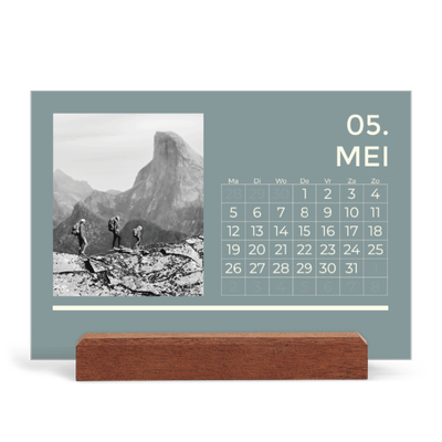 Bureaukalender met houten standaard  — Modern en gedurft [omslag]