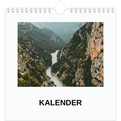 Jaarkalenders vierkant — Eenvoudige foto [omslag]