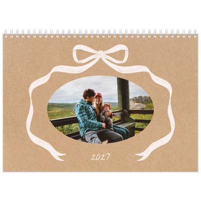 Fotokalender A4 Dubbel (30 x 40 cm) — Kraft en strik [omslag]