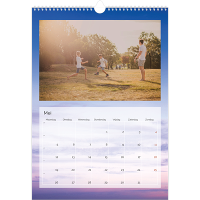 A3 Jaarkalenders — Wolkenachtergrond [omslag]