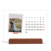Bureaukalender met houten standaard  — Karmijnrode handtekening [omslag]