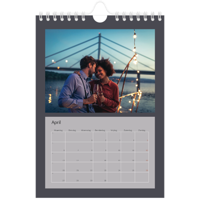 Fotokalender A5 — Kleurrijke kaders [April]