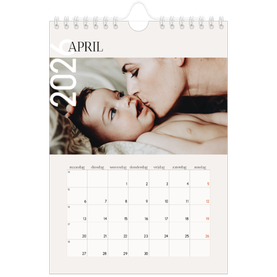 Fotokalender A5 — Overlappende tekst [April]