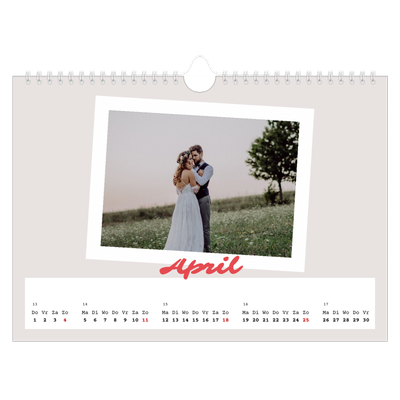 Fotokalender A4 — Karmijnrode handtekening [April]