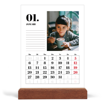 Bureaukalender met houten standaard — Serif en momenten