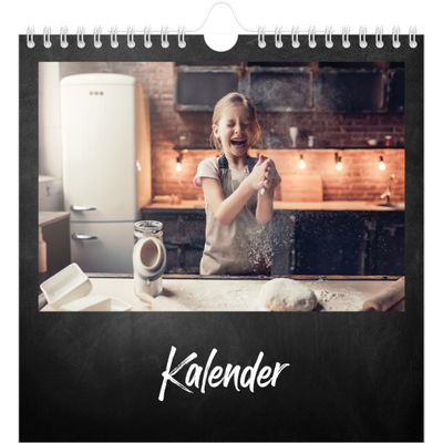 Jaarkalenders vierkant — Krijtbord stijl [omslag]