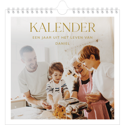 Jaarkalenders vierkant — Gouden tekst groot [omslag]