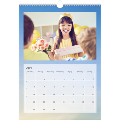 A3 Jaarkalenders — Wolkenachtergrond [April]