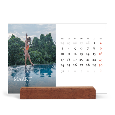 Bureaukalender met houten standaard  — Eenvoudige letters [Maart]
