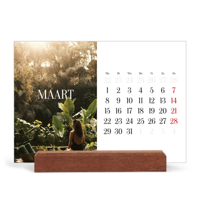 Bureaukalender met houten standaard  — Eindeloze ontsnapping [Maart]