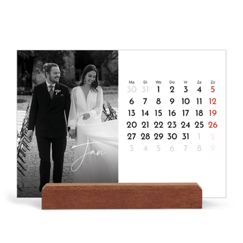Bureaukalender met houten standaard — Elegant schrift