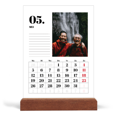 Bureaukalender met houten standaard  — Serif en momenten [omslag]
