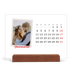 Bureaukalender met houten standaard  — Karmijnrode handtekening [Januari]