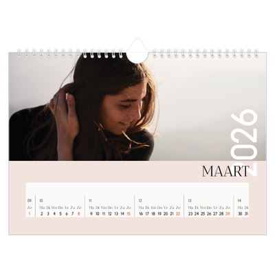 Fotokalender A4 — Overlappende tekst [Maart]