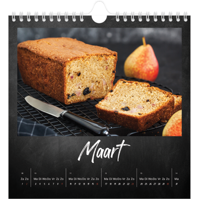 Jaarkalenders vierkant — Krijtbord stijl [Maart]