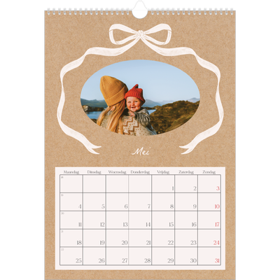 A3 Jaarkalenders — Kraft en strik [omslag]