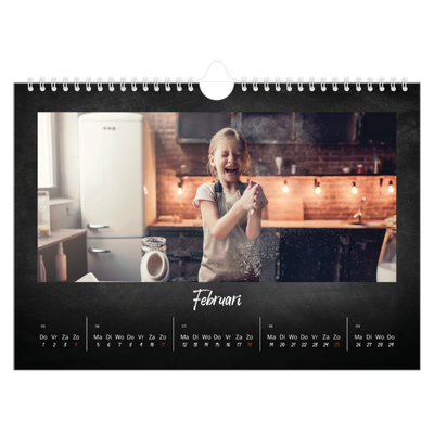Fotokalender A4 — Krijtbord stijl [Februari]