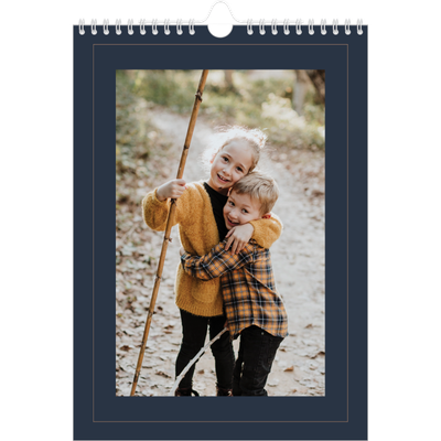 Verjaardagskalenders A4 — Pruisisch blauw [omslag]